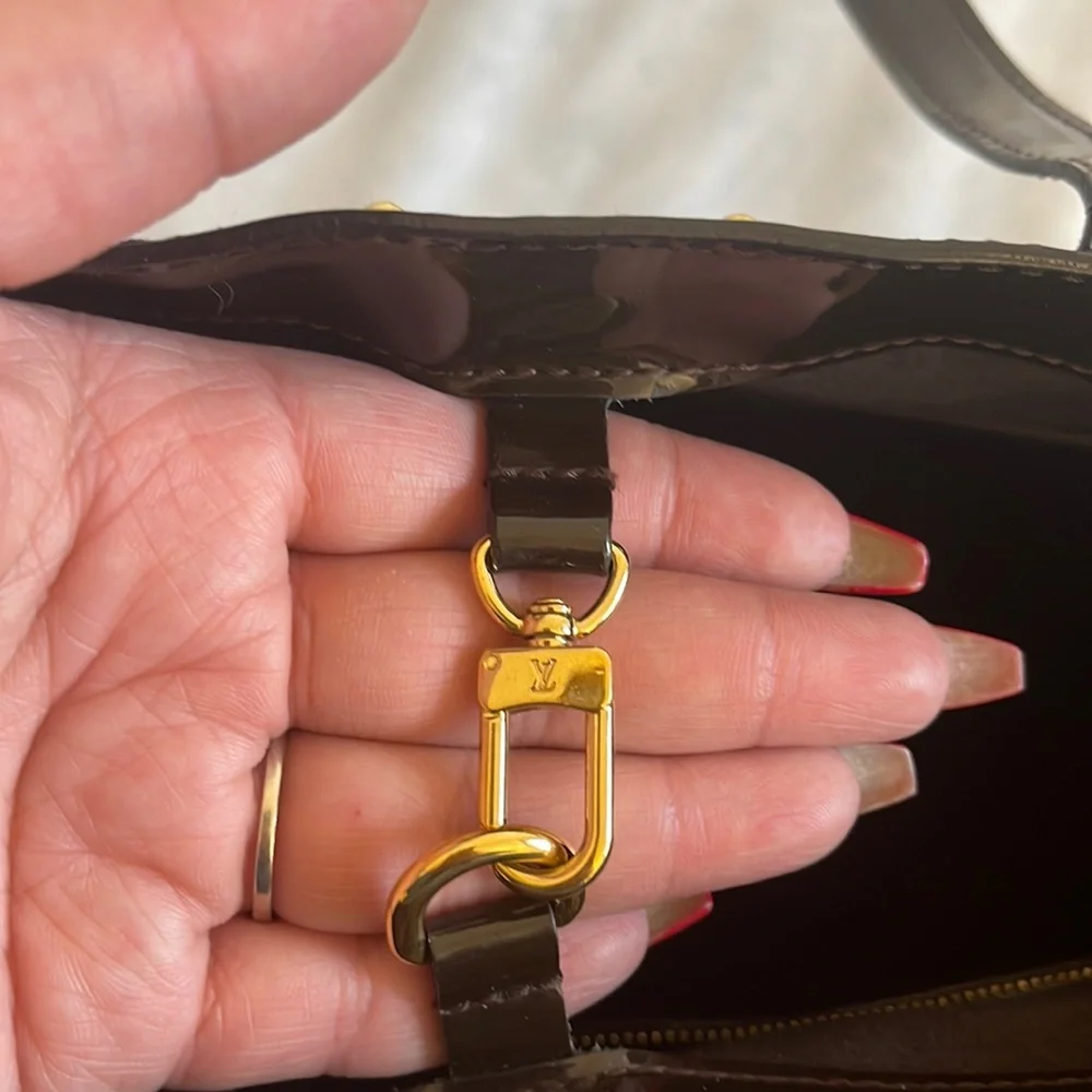 Louis Vuitton Amarante Wilshire Monogram Vernis MM Bag - Picture 12 of 16